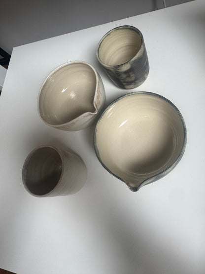 Studio Line 01 Collector Set — alle vier Stücke von oben, Sandstone und Graphite